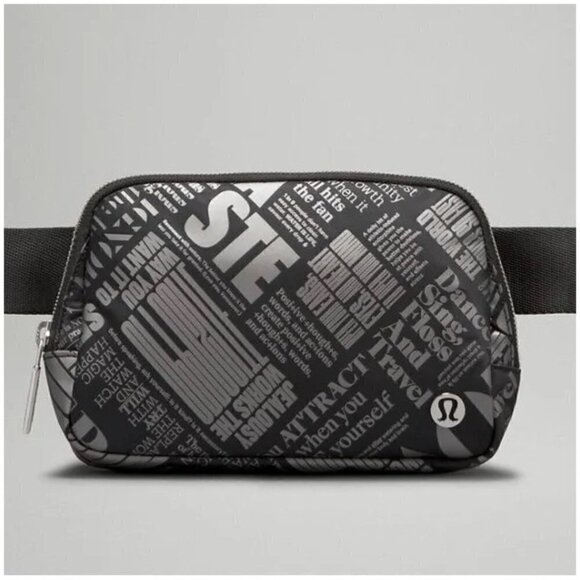 NWT Lululemon Everywhere belt bag 1L -  Manifesto - Picture 1 of 5